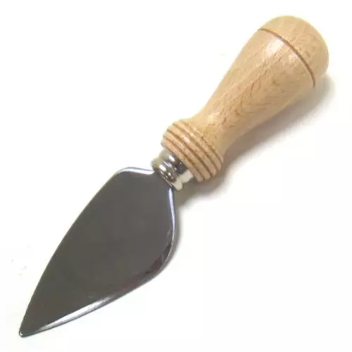 Ένα μαχαίρι για τυρί (33 φωτογραφίες): ένα σύνολο μαχαίρι τυριού για κοπή, μοντέλα με δύο λαβές. Πώς να χρησιμοποιήσετε επαγγελματικά μαχαίρια τυριού; 25944_11