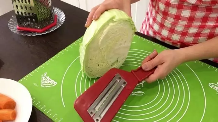 Zelí bump nůž (15 fotografií): výběr nože se dvěma lopatkami pro řezání zeleniny. Jak to použít? 25948_2