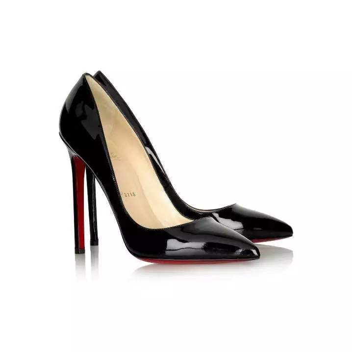 Черни обувки (110 снимки): Какво да носят красиви женски обувки в черно, как да се комбинират дънки с тях, чорапи, чорапи 2596_24