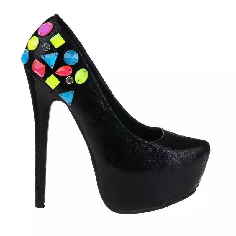 Чорні туфлі (110 фото): з чим носити красиві жіночі туфлі чорного кольору, як з ними поєднувати джинси, панчохи, шкарпетки 2596_50