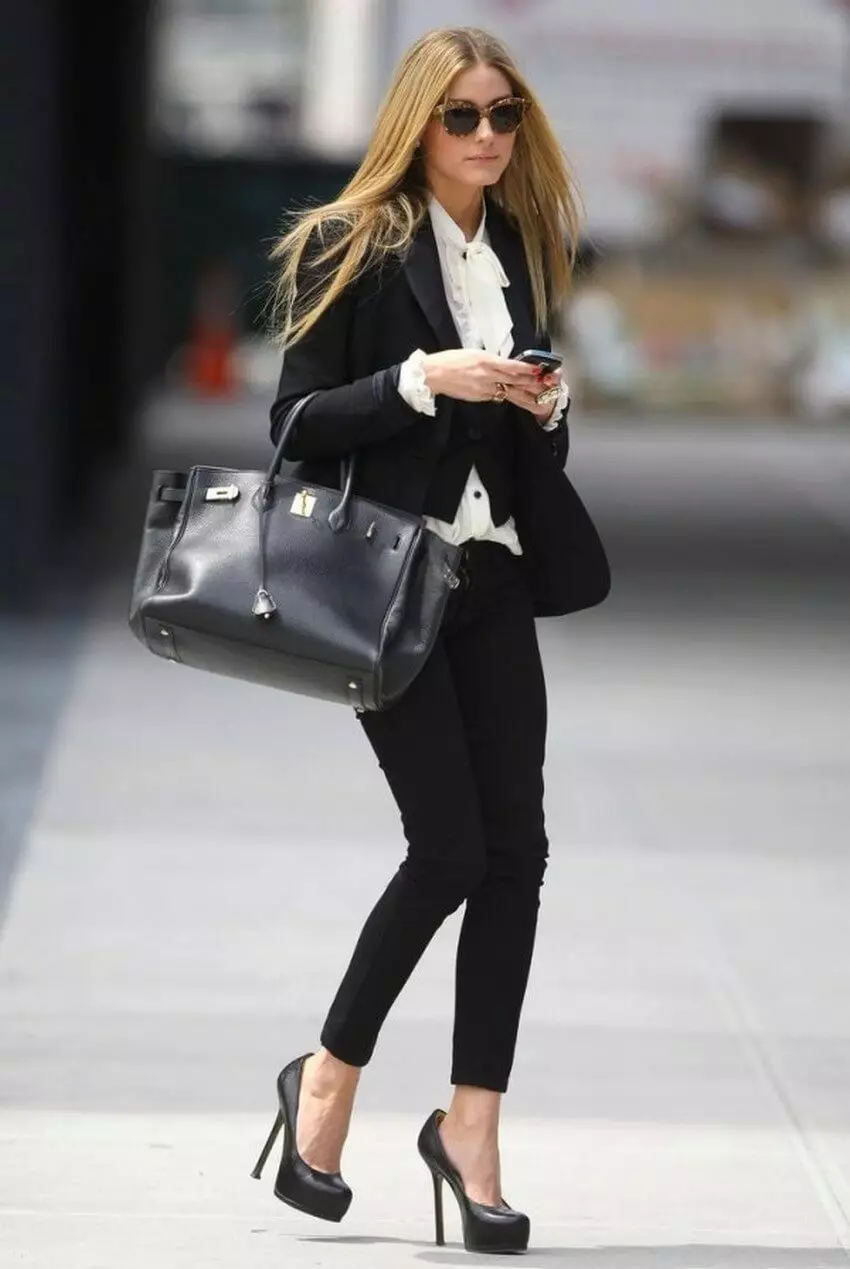 Чорні туфлі (110 фото): з чим носити красиві жіночі туфлі чорного кольору, як з ними поєднувати джинси, панчохи, шкарпетки 2596_6