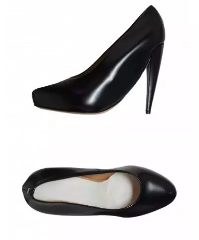 Schwarze Schuhe (110 Fotos): Welchen schönen weiblichen Schuhen in Schwarz tragen, wie man Jeans mit ihnen, Strümpfen, Socken kombiniert 2596_64