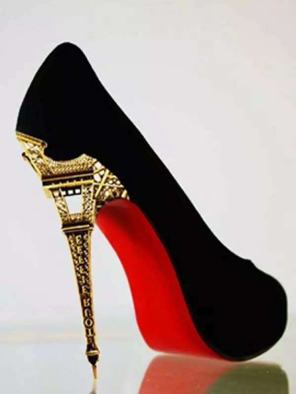 Црне ципеле (110 фотографија): Шта да носите прелепе женске ципеле у црном, како комбиновати фармерке са њима, чарапама, чарапама 2596_79