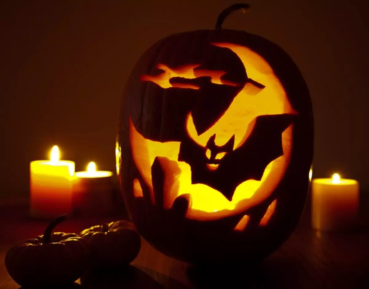 Græskar på Halloween (37 billeder): Hvad er symbolet på græskar? Legenden om hvorfor græskar begyndte at symbolisere Halloween. Hvordan skæres det? 26014_14