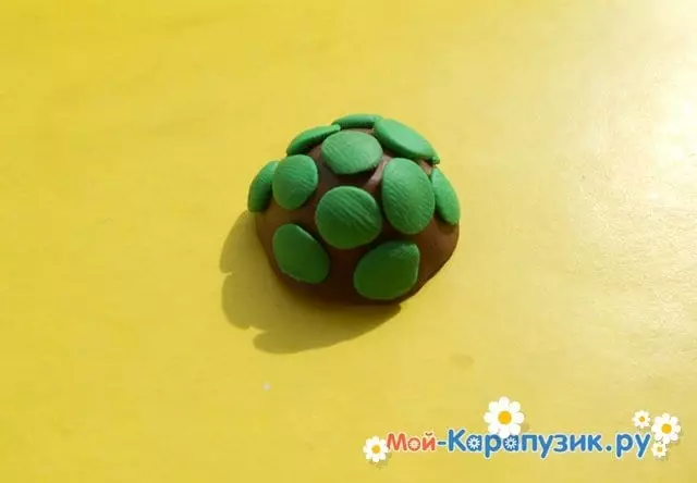 工匠“烏龜”：從自然材料的烏龜用自己的手，秋天的兒童紙。別的怎麼做幼兒園？ 26019_25
