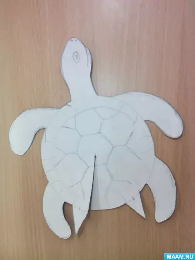 工匠“烏龜”：從自然材料的烏龜用自己的手，秋天的兒童紙。別的怎麼做幼兒園？ 26019_7