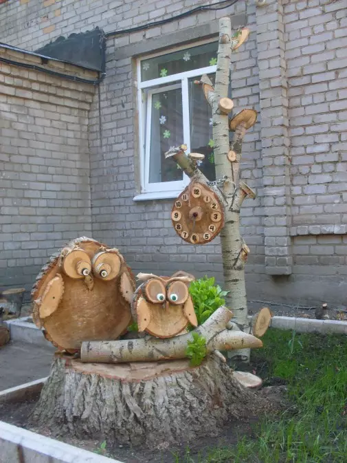 Svilovの木からの工芸品（77写真）：秋の工芸品、幼稚園のためのアイデア、そして自然素材からのカットやその他の工芸品のためのアイデア、フクロウ 26043_17