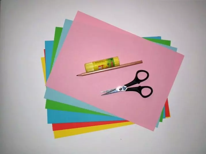Artesanato de papel para o dia do professor: Como fazer papelão e papel colorido com suas próprias mãos? Buquês leves para professores, outras idéias simples 26072_11