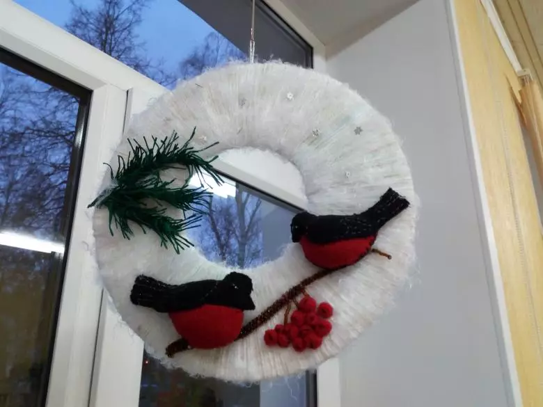 Winterhandwerk: zum Kindergarten und zur Schule. Wie kann man Ihre eigenen Hände ein Haus für Kinder in 1 und eine andere Klasse machen? Blumenstrauß und anderes Handwerk 26078_59