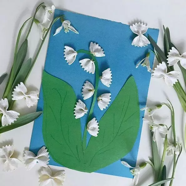 Spring crafts: Ano ang gagawin sa paksa ng tagsibol sa paaralan at kindergarten gawin ito sa iyong sarili? Banayad na mga bouquet at crafts mula sa natural na materyales 26114_6