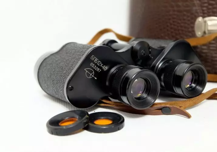 Binoculars ya USSR: mifano bora ya Soviet 6 kwa 30 na 7x50, 8x30 na 20x60, maelezo ya jumla ya binoculars nyingine yenye nguvu na miaka ya kutolewa, unyanyapaa juu ya mifano ya kawaida 26161_7