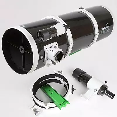 Sky-Watcher Telescopes (19 сүрөт): орнотуу, баштыктар жана көз жумуп. Көрсөтмөлөргө жана кантип колдонууга ылайык кантип чогултуу керек? Сын-пикирлер 26170_18