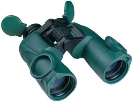 Yukon Binoculars: 10x50 y 20x50, 30x50 y 8-24x50, 16x50 y 12x50, prisioneros y otros modelos del fabricante, revisiones de los propietarios 26176_14