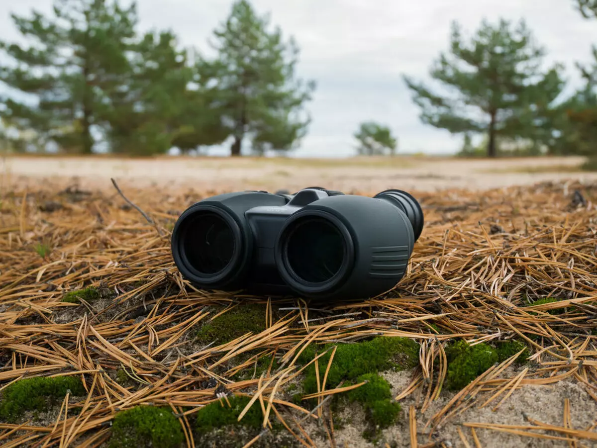 ກ້ອງສ່ອງທາງໄກ Canon Binoculars: Earculars ຍີ່ປຸ່ນ 70x70 ແລະ 60x60, 20x50, 20x50 ແລະ 8x40, ຄຸນລັກສະນະຂອງກ້ອງສ່ອງທາງພາບແລະອື່ນໆ, ການທົບທວນຄືນຂອງເຈົ້າຂອງ 26182_11