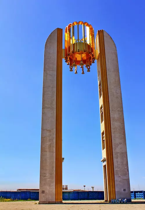 Carillon: Chida choimbira cha Peter ndi Paul Cathedral, camillion ku Kondopoga ndi ku Belgorod, m'malo ena ku Russia 26198_17