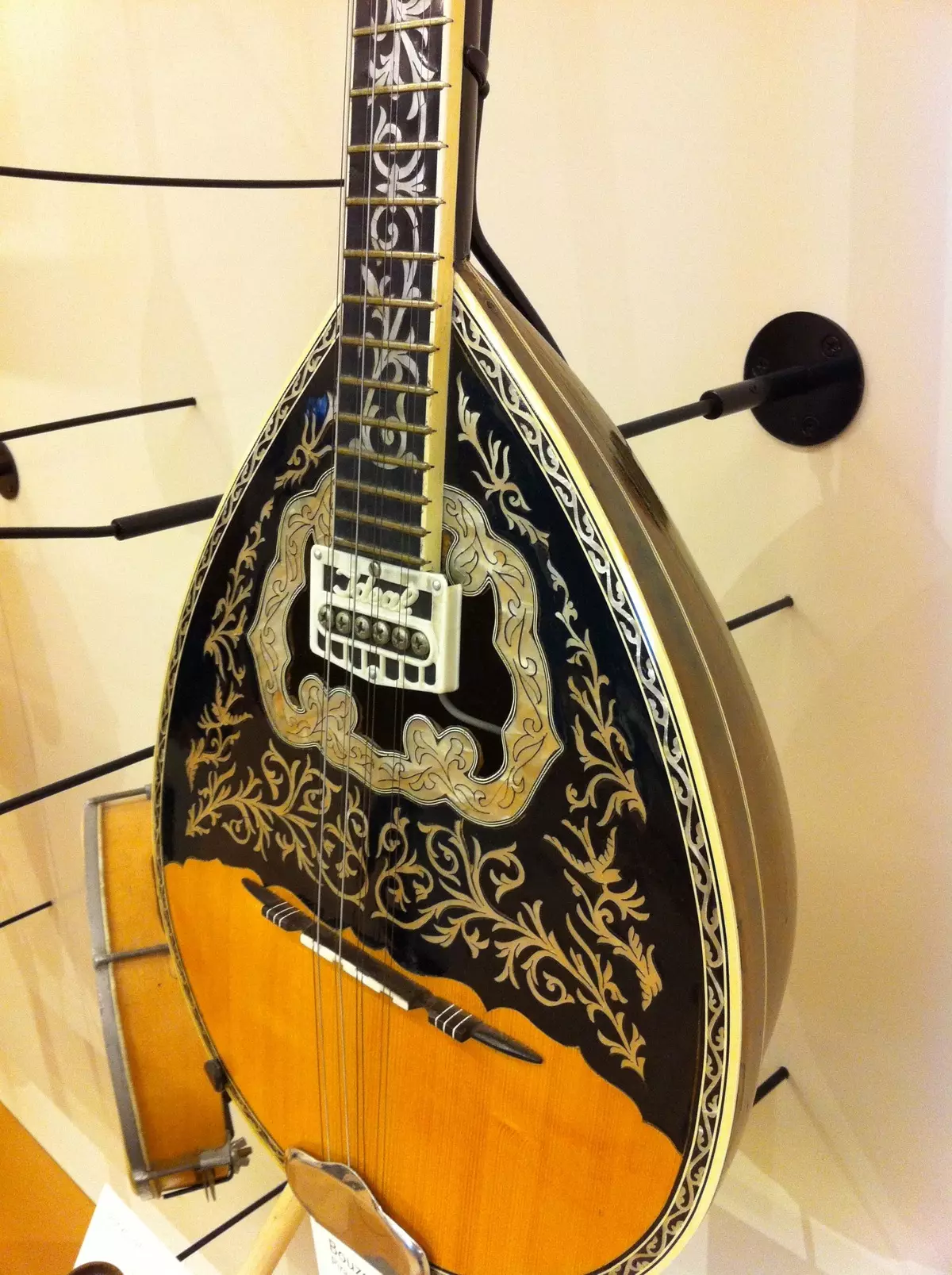Buzuki (21 bilder): String Pinch Musical Instrument. Hva det er? Musikk, irsk og gresk verktøy 26211_6