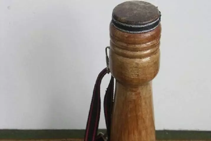 Darbuka (37 fotoğraf): Yükseklik kaç santimetredir? Şok müzik aletinde eğitim oyunu, Arap davul ve müziğin ritimleri 26220_22