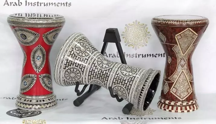 Darbuka (37 fotografii): Câte centimetri sunt înălțime? Joc de instruire pe un instrument muzical de șoc, ritmurile tamburului și muzicii arabe 26220_29