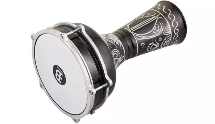 Darbuka (37 foto): Konbyen santimèt yo wotè? Fòmasyon jwèt sou yon enstriman mizik chòk, ritm nan tanbou a Arab ak mizik 26220_9