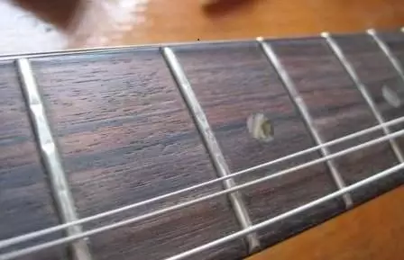 Lady Grinding: Kuidas visata frets oma käega elektrikitarri ja akustilise kitarri? Poleerimisvahendid 26234_13