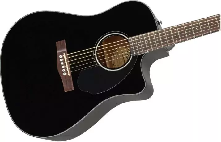 Yanke guitar: Acoustic, Classic 12-kirtani da Sauran ƙira. Me yasa kuke buƙatar cutaway (catway)? Mene ne mafi kyawun guitar ba tare da cakeut ba? 26251_11