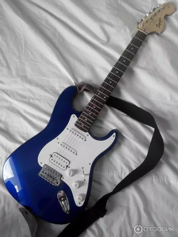 Fender Gitarrak: Gitarra elektrikoak eta elektro-akustikoak, baxu-akustikoak eta klasikoak, Mustang eta CC-60SCE, Beste eredu batzuk, Aukera Kasua eta Iritziak 26262_3