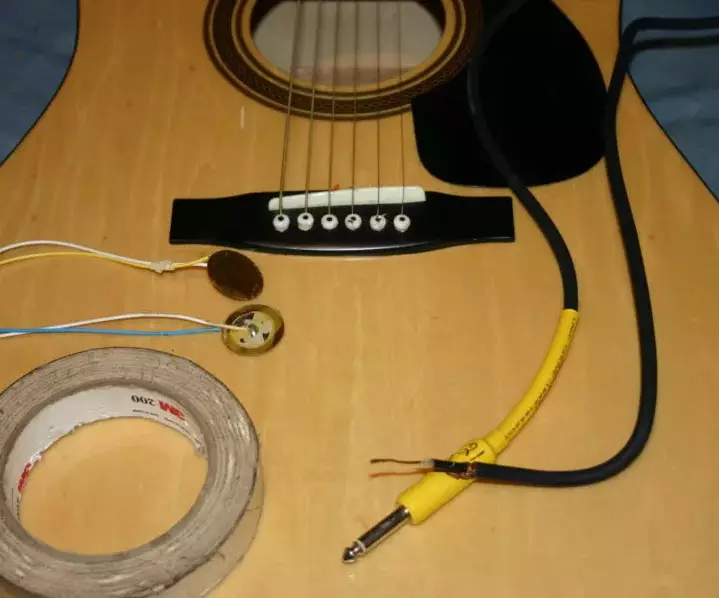 Akustik gitara pikapları: Mikrofon ilə quraşdırma, maqnit və piezoSimer. Quraşdırmaq daha yaxşıdır? 26265_13