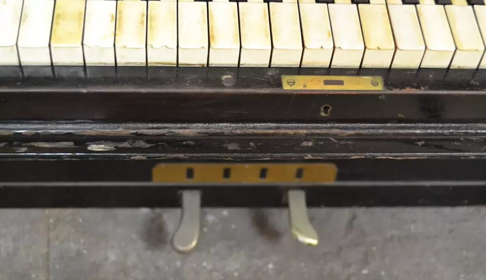 Popravak i restauracija Piano: Kako popraviti elektronski i drugi klavir s vlastitim rukama? Kako obnoviti poliranje starog klavira? 26275_17