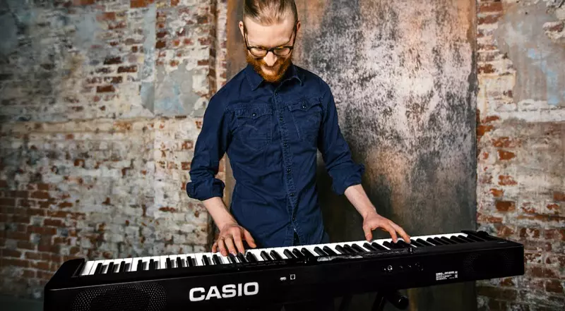 Casio Digital Piano: Prezentare electronică de pian, stand, căști și alte echipamente. Cum se conectează la un computer? 26285_5