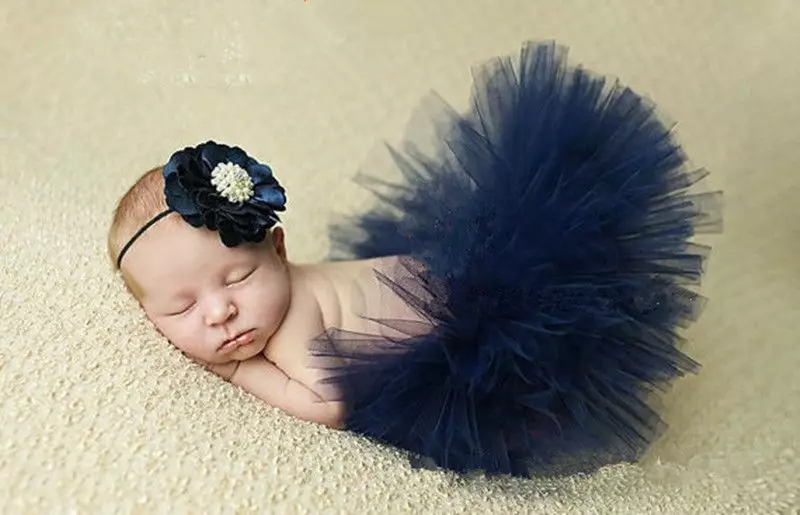 תחבושות על הראש לתינוקות (39 תמונות): מודלים לתינוקות עם פרחים מ Foamiran ועם קשת 2628_8