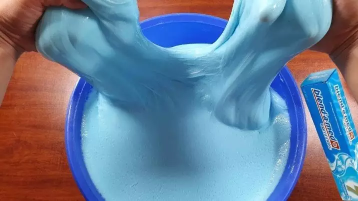 Paano gumawa ng slim mula sa tubig? Paano ginagawa ito ng Lizuuna mula sa asin at tubig? Mga recipe ng pag-slide sa pintura, likidong sabon, i-paste at iba pang mga sangkap 26302_17