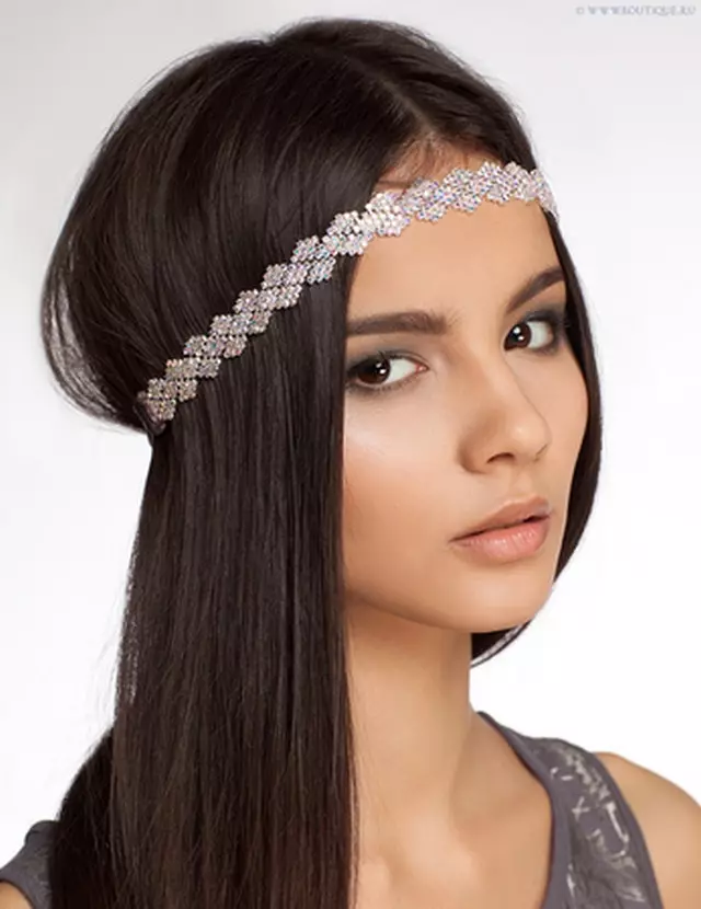 Headband (73 kuvaa): Kuinka käyttää naisia, kuten sitä kutsutaan ja sitoa se, muodikas Solokhan ja Branzerin mallit 2632_47