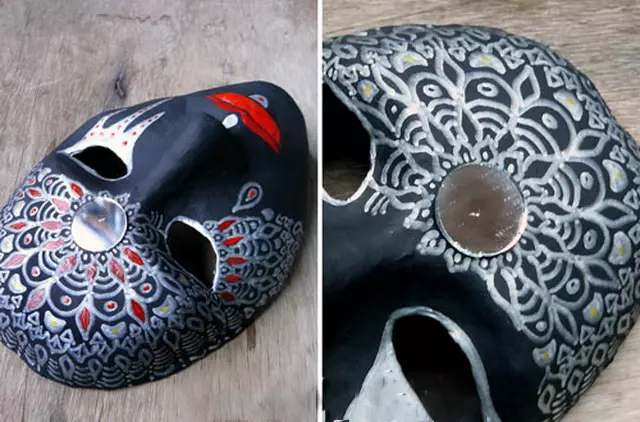 Papier Masha Mask: Wie kann man mit deinen eigenen Händen zu Hause eine Maske ohne Form machen? Furchtsame Masken für Halloween und venezianische Optionen 26347_31
