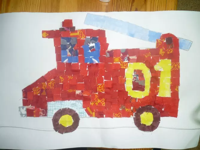 Nášivky pre deti: farebný papier nápadov pre najmenšie deti 1-2 rokov, jednoduché prvých nášivky. Medvedík a parná lokomotíva, žaba a kôň, ďalšie postavy 26365_16