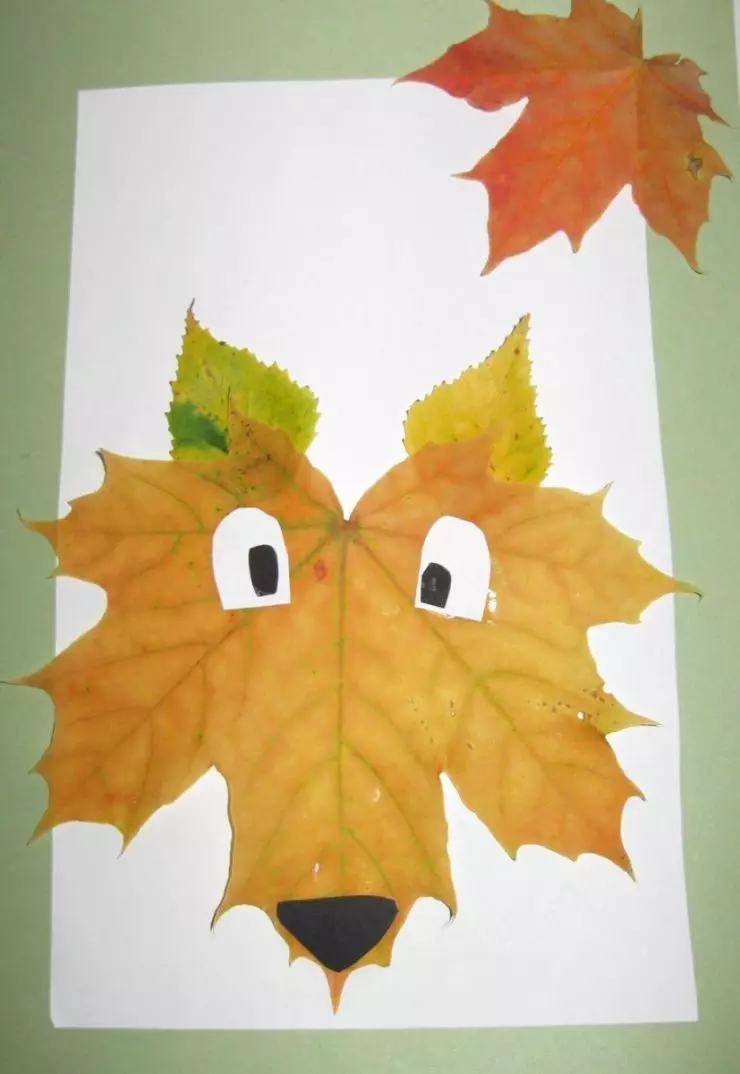 Appliques საწყისი Maple ფოთლები: Crafts ქაღალდზე ბავშვებისთვის თემა 