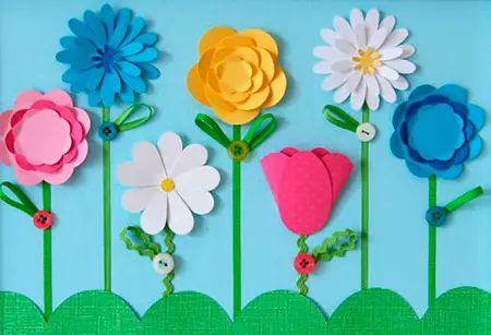 Appliques untuk anak-anak berusia 4-5 tahun: dari kertas berwarna dan kerajinan menarik lainnya. Seberapa mudah membuat kastil dan bunga dari kertas dan kardus dengan tangan Anda sendiri? 26375_4