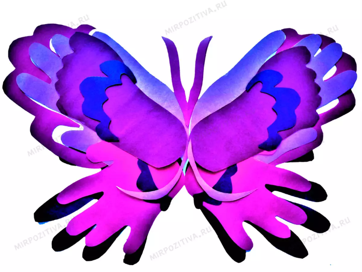 Appliques Butterfly (37 foto): nga gjethet e thata dhe letër me ngjyrë për fëmijët, nga materialet natyrore, volumetrike dhe shpërthim Appliqué 26383_17