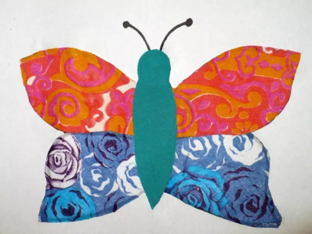 Бабочка из ткани на картоне