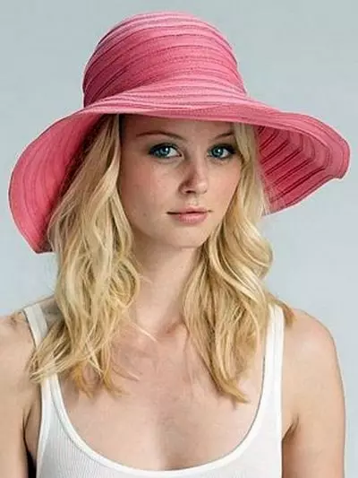 Trendige Hüte (42 Fotos): Farben, Texturen und aktuelle Modelle 2021 2638_15