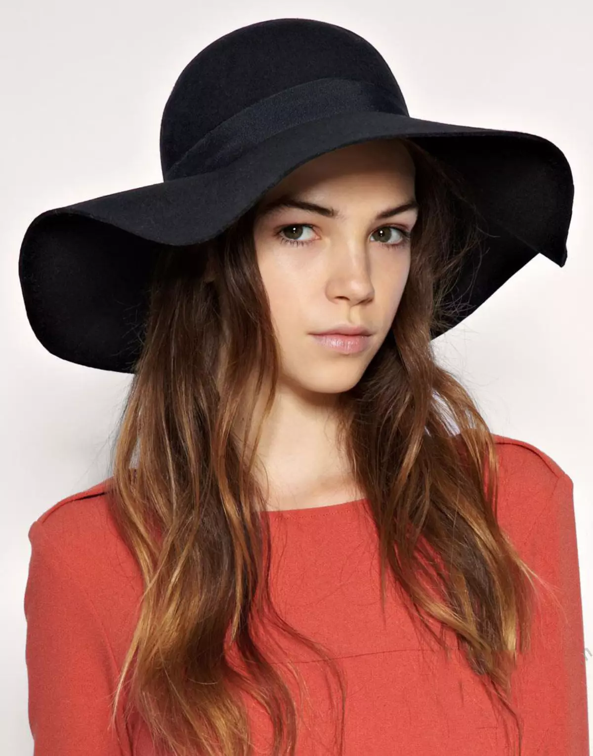 Trendige Hüte (42 Fotos): Farben, Texturen und aktuelle Modelle 2021 2638_20