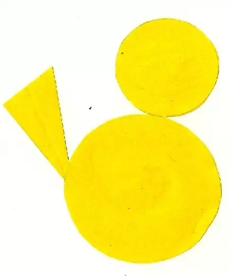 Аплікація «Курча»: виріб з кіл кольорового паперу для дітей 2-3 років. Як робити курчати на лузі і в яйці? 26395_5