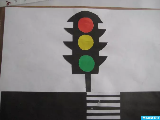 Applique“红绿灯”：幼儿园3-4岁儿童的快乐散装交通灯。如何在阶段制作彩色纸张？其他想法 26396_5