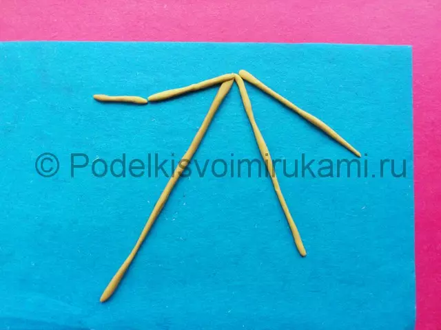 Plastik appliques: Sistem Suria pada kadbod, applique rowan untuk kanak-kanak. Hedgehog dan Constellation, Romashkaya Polyana dan Cendawan, Produk Lain 26400_24