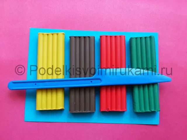 Plastik appliques: Sistem Suria pada kadbod, applique rowan untuk kanak-kanak. Hedgehog dan Constellation, Romashkaya Polyana dan Cendawan, Produk Lain 26400_9