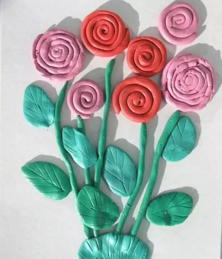 6-7 yaş arası çocuklar için Aplikler: Renkli kağıt ocaktan yapılmış basit el sanatları, kızlar ve erkekler için ilginç fikirler. Bebek el sanatları kendin yapar 26417_24