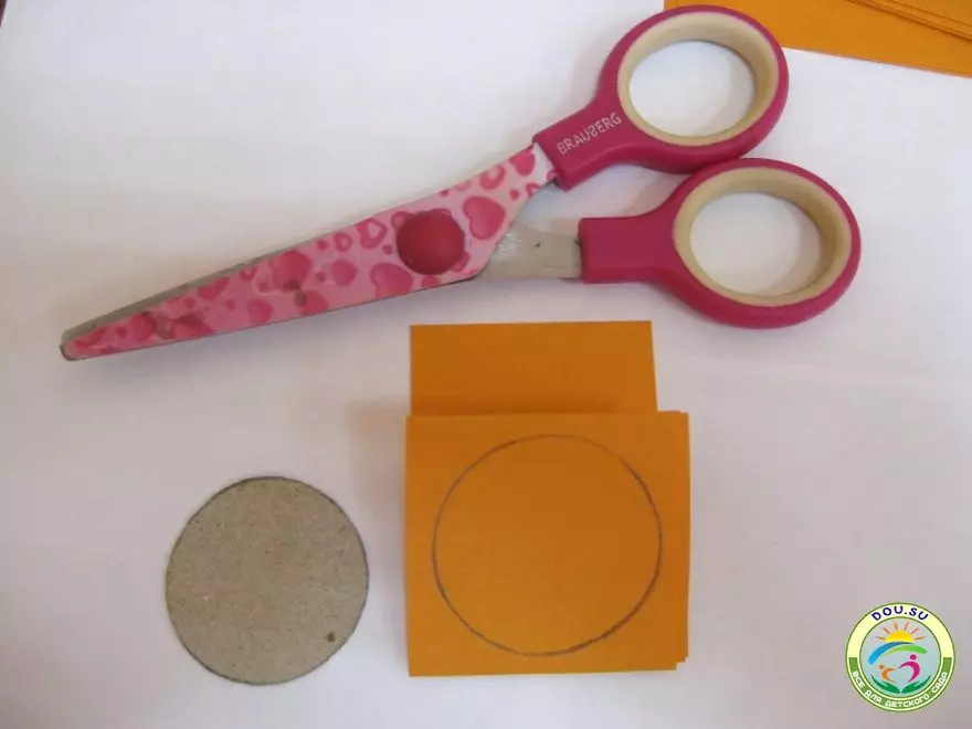 Toepassing van de cirkels: olifant en papegaai van kleurenpapiercirkels, cheburashka en krab voor kinderen, volumetrische DIY DIY 26432_21