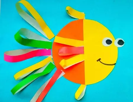 Appliques per a nens de 3 a 4 anys: coet de paper de colors per a la guarderia, artesania senzilla per a nens, interessants aplicacions de llum 26438_6