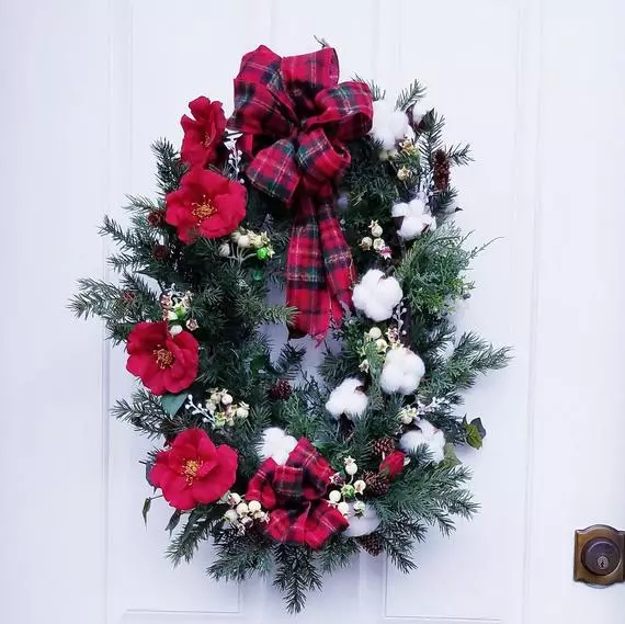 Wreaths Wreaths (Linepe tse 51): monyako le tafoleng. U ka e etsa joang ka bohato? Wreaths ho tloha tinkl le li-tubes, ka likerese le makala, likhetho tse ling 26448_7