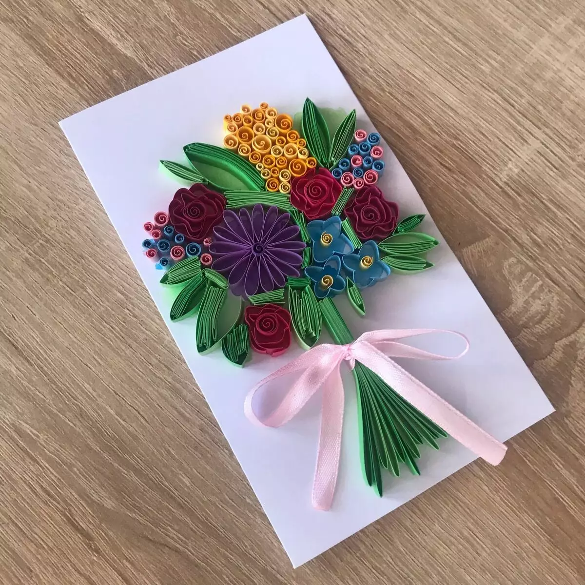 Листівки на день народження сестри своїми руками: як зробити гарні оригінальні листівки для старшої і молодшої сестрички з паперу? 26488_14