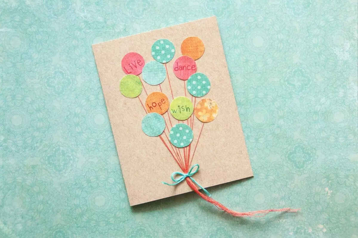 Bưu thiếp Người phụ nữ cho một sinh nhật với bàn tay của chính bạn: Các lựa chọn đẹp từ một đứa trẻ, album ảnh và bưu thiếp giấy tự làm đơn giản 26489_17